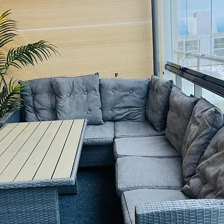 Apartment Modern 2br W 2 Balconies, Metro, Helsinki 15min