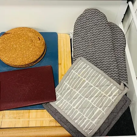 Modern 2br W 2 Balconies, Metro, Helsinki 15min *