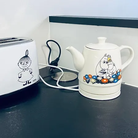 Daire Modern 2br W 2 Balconies, Metro, Helsinki 15min Espoo