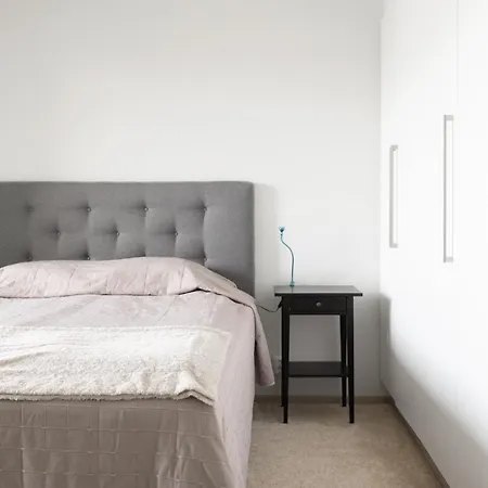 Modern 2br W 2 Balconies, Metro, Helsinki 15min Espoo