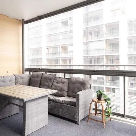 Modern 2br W 2 Balconies, Metro, Helsinki 15min Apartament