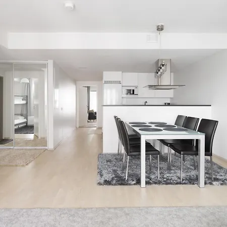 Modern 2br W 2 Balconies, Metro, Helsinki 15min Апартаменты *