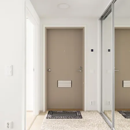 Apartament Modern 2br W 2 Balconies, Metro, Helsinki 15min *